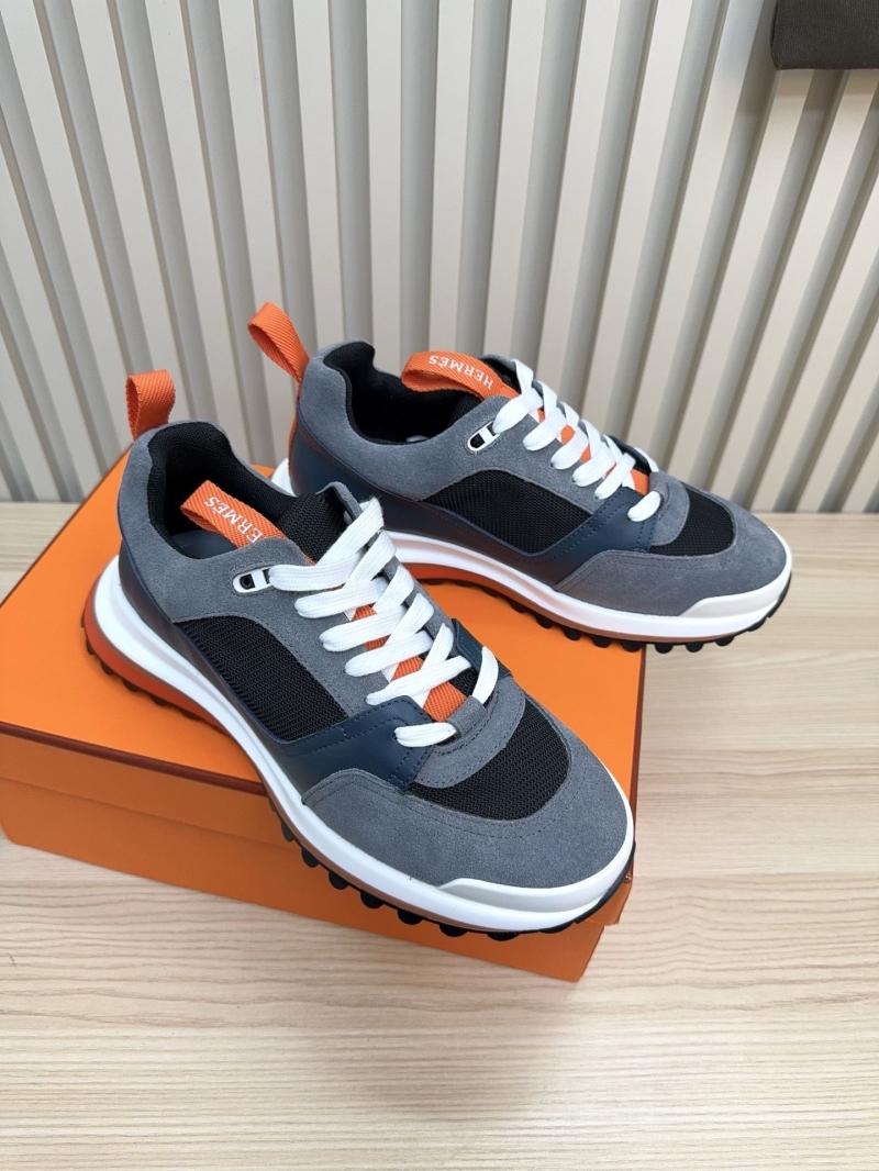 H**me5 sneaker